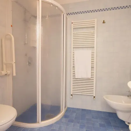 מלון Al Caval 3*