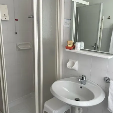 מלון Al Caval 3*