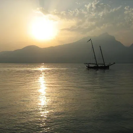 Al Caval טורי דל בנקו