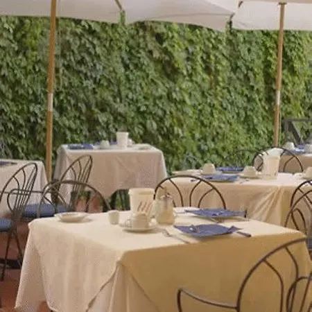 Al Caval מלון 3*