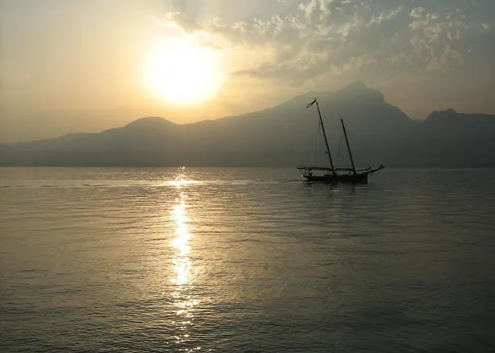 Al Caval Torri Del Benaco